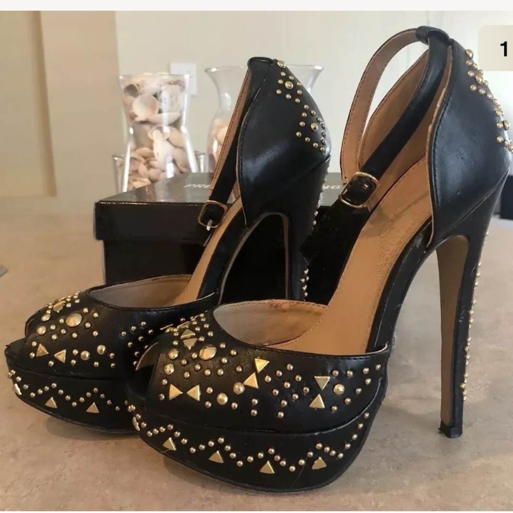 Aldo’s black gold studded heels size 6